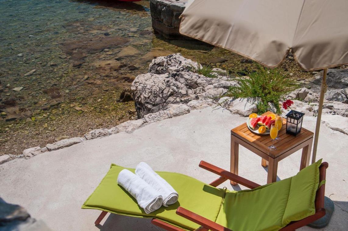 Luxury Beachfront Villa Mare With Private Pool At The Beach Orebic - Peljesac Exterior photo